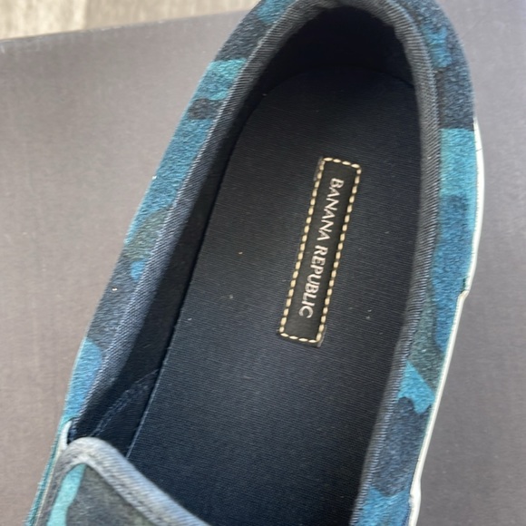 Slip-ons - Picture 2 of 5